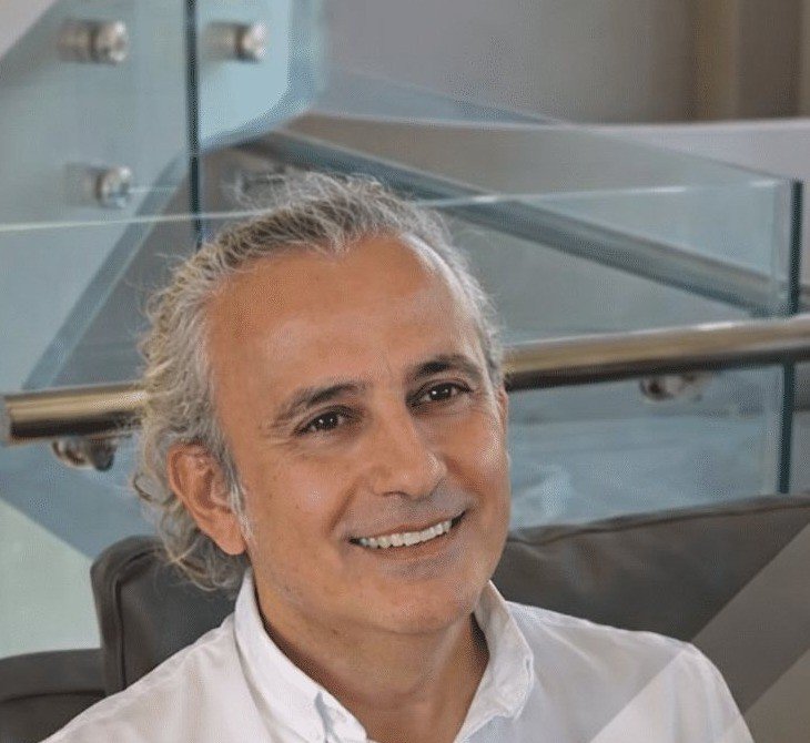 Dr Merdan Çelik, MD — chirurgien de greffe de cheveux en Turquie, Global Health Hair Istanbul